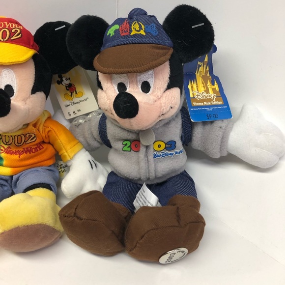 2002/2003 Walt Disney World Mickey Mouse bean bag - Picture 3 of 6